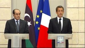 nicolas-sarkozy-et-le-numero-2-de-la-rebellion-libyenne-lor.jpg