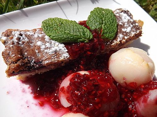 Table-de-Jeanne-Amandine-fruits-rouges.jpg