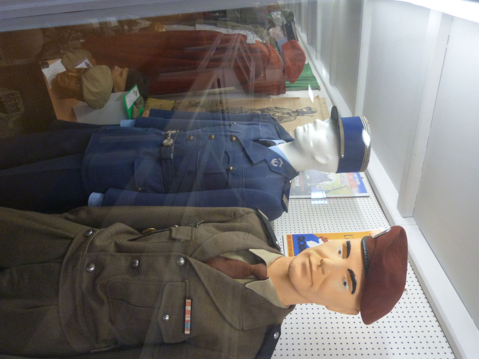 Musée militaire de Périgueux, octobre 2014, Kévin, Redi, Eloïse, Joy