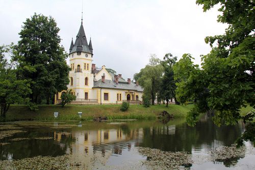 Photo-chateau-frontiere-ukraine-pologne-europe.jpg