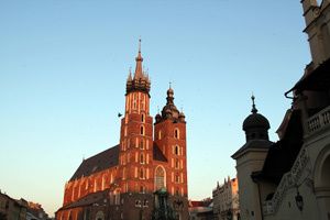 Photo-de-la-cathedrale-du-rynek-en-centre-ville-de-krakow-.jpg