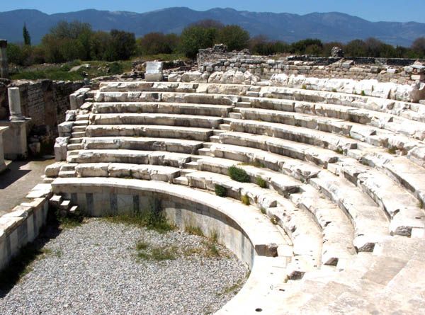 Aphrodisias-odeon-en-marbre.jpg