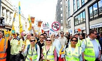 Public-sector-workers-str-007