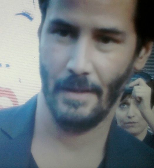 keanu-sur-ma-video-4.jpg