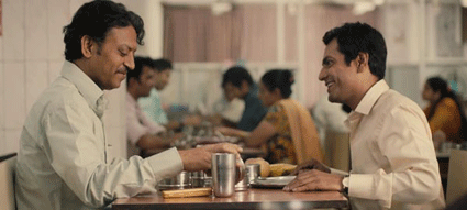 The-Lunchbox---Irrfan-Khan-et-Nawazuddin-Siddiqui.gif