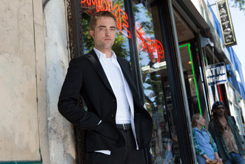 Maps-to-the-stars---Robert-Pattinson.gif