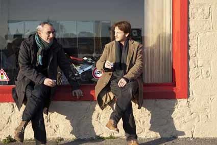 Des-vents-contraires---Antoine-Dulery-et-Benoit-Magimel.jpg