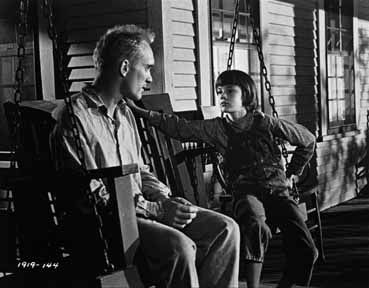 Du silence et des ombres - Robert Duvall et Mary Badham