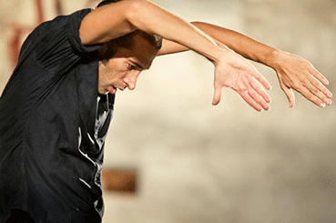 Israel-Galvan-copie-1.gif