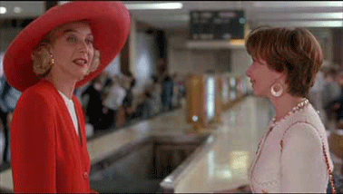 Tacones-lejanos---Marisa-Paredes-et-Victoria-Abril.gif
