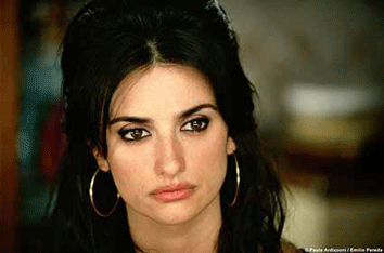 Penelope-Cruz---Volver.gif