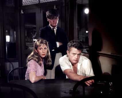 A-l-est-d-Eden---Julie-Harris--James-Dean--Richard-Davalos.jpg