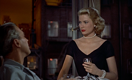 Rear-Window---James-Stewart-et-Grace-Kelly.png