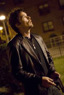 L-Elite-de-Brooklyn---Ethan-Hawke-1.gif