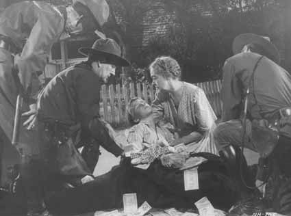 La-nuit-du-chasseur---Lillian-Gish-copie-1.jpg