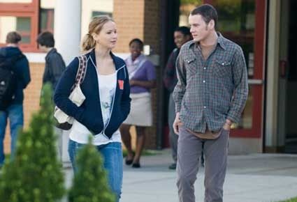 Jennifer-Lawrence-et-Anton-Yelchin.jpg