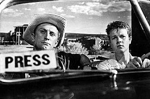 Le-Gouffre-aux-chimeres---Kirk-Douglas-et-.jpg