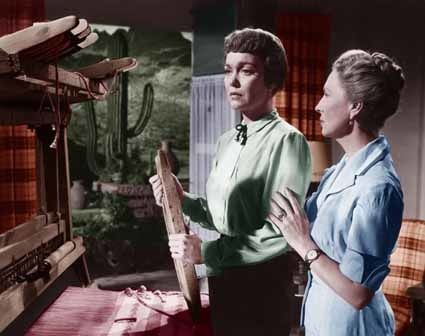 Le-secret-magnifique---Jane-Wyman-et-Agnes-Moorehead.jpg