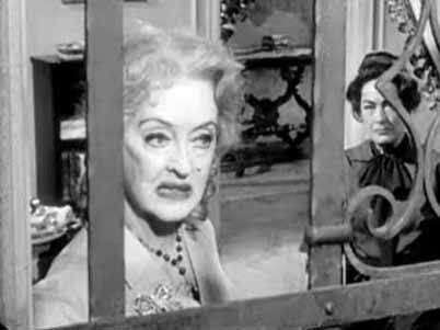 Qu-est-il-arrive-a-Baby-Jane---Bette-Davis-et-Joan-Crawfo.jpg