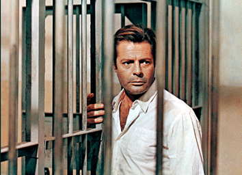 L-Etranger--Lo-Straniero----Marcello-Mastroianni---.gif