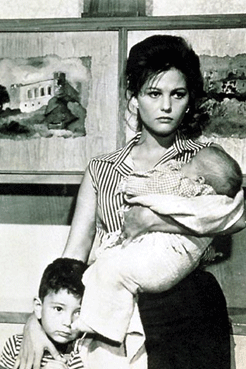 Claudia-Cardinale---Rocco-et-ses-freres--Rocco-e-i-suoi-fr.gif