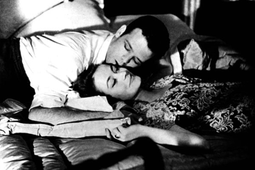 Renato-Salvatori---Annie-Girardot---Rocco-et-ses-freres--R.gif