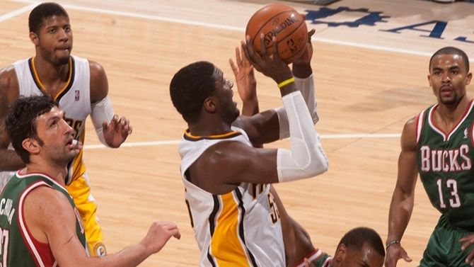 hibbert-bucks.jpg