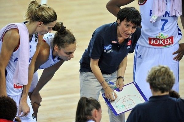 La-double-casquette-des-selectionneurs-du-basket-francais_a.jpg