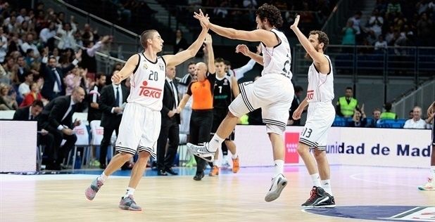 jaycee-carroll-real-madrid-celebrates-eb14.jpg