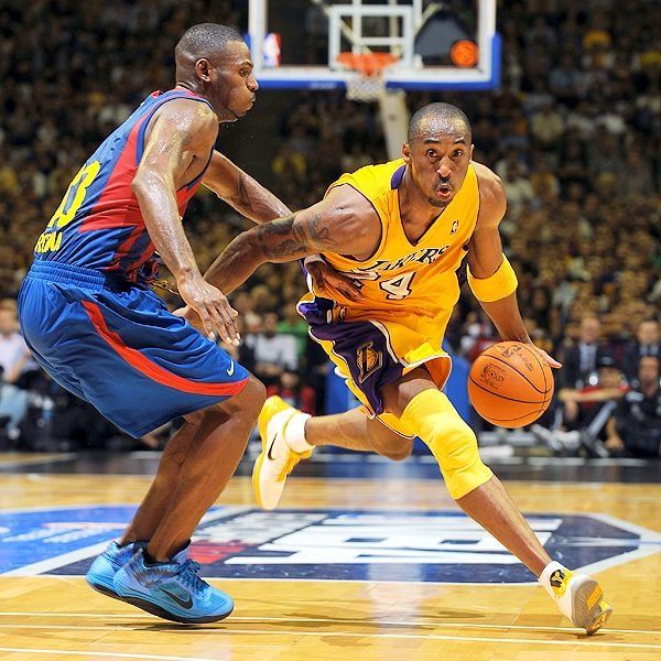 Kobe Bryant дриблинг