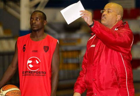 Afrobasket: Macedo nommé entraîneur-chef de l'Angola et Reggie Moore dans  la liste des 21 pré-sélectionnés - NEWS BASKET BEAFRIKA