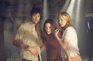 Dylan McDermott , Kristen Stewart and Penelope Ann Miller in Columbia Pictures' The Messengers