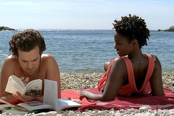 Romain Duris et Aïssa Maïga. Véronique July pour UGC