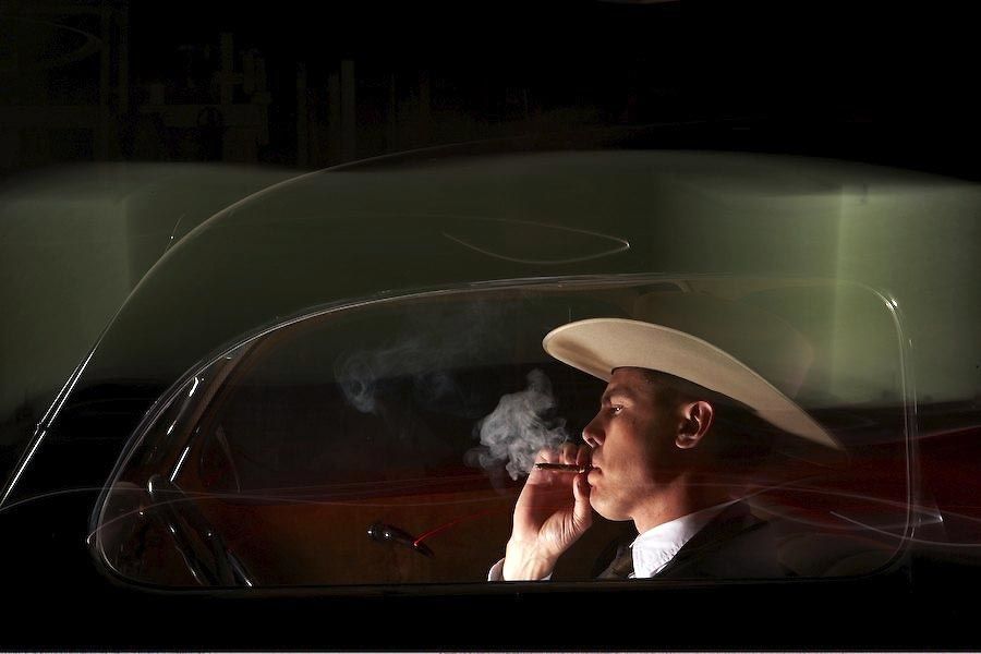 Casey Affleck. Mars Distribution