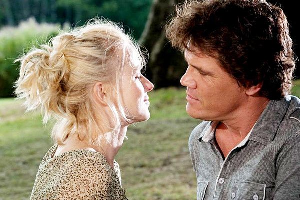 Naomi Watts et Josh Brolin. Warner Bros. France