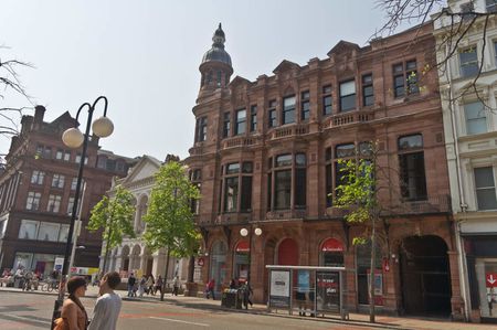 Belfast City - Royal Avenue (Santander Bank)