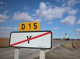 2562
