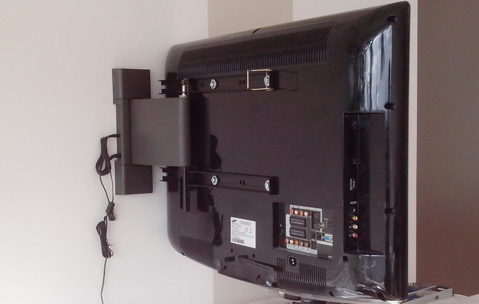 A Quelle Hauteur Fixer Sa Tv Au Mur / Quelle hauteur meuble tv suspendu Idée de maison et déco